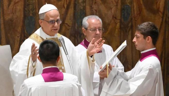 Papa León XIV lamenta que la fe sea vista como absurda por los poco inteligentes