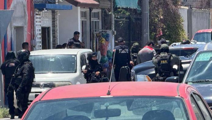 Fuerte movilización en el centro de Castaños por cateo a vivienda
