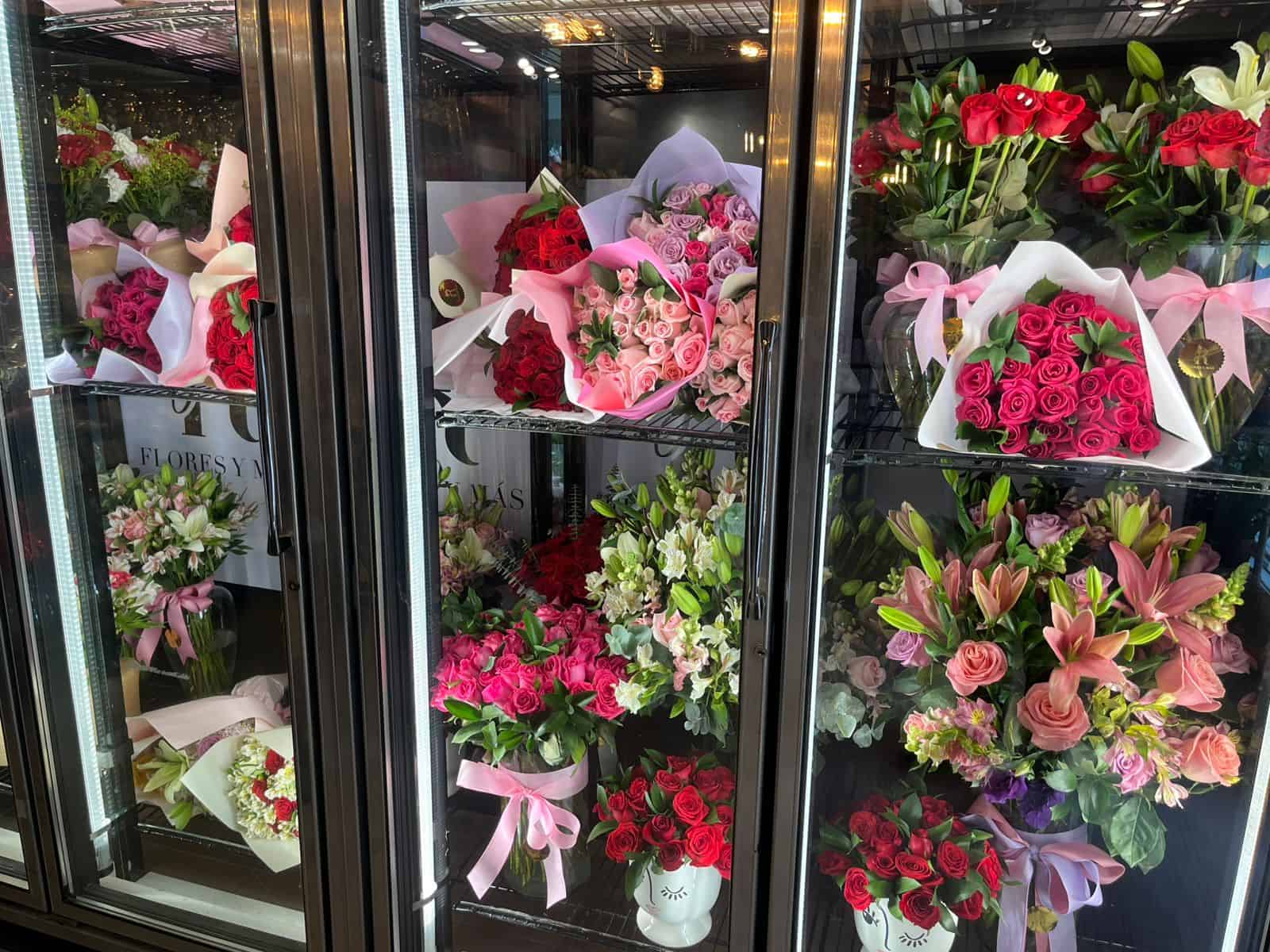 Venta de flores se dispara en Ciudad Acuña por el Día de las Madres