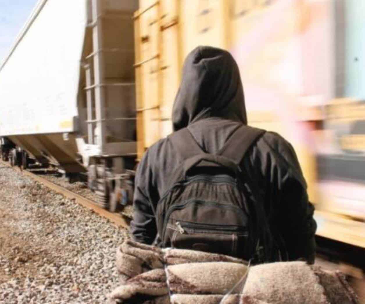 Trump ordena contratar a mas agentes migratorios