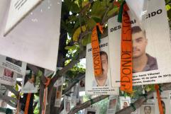Asisten madres buscadoras a la marcha nacional