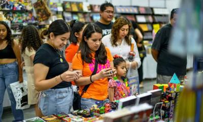 Harán venta nocturna en "la Feria del Libro"