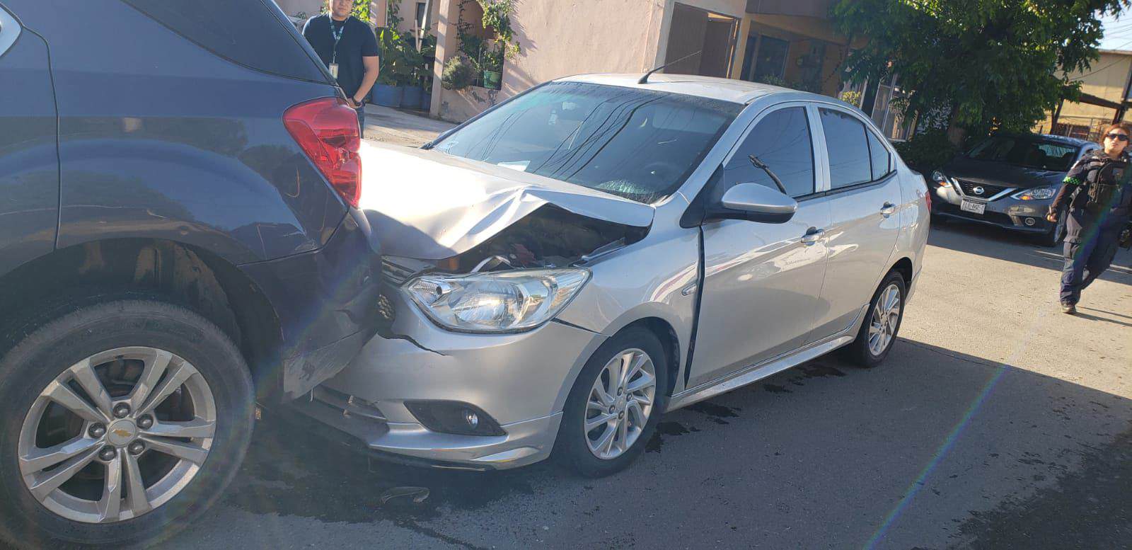 Se registra choque múltiple en Ciudad Acuña: tres vehículos involucrados