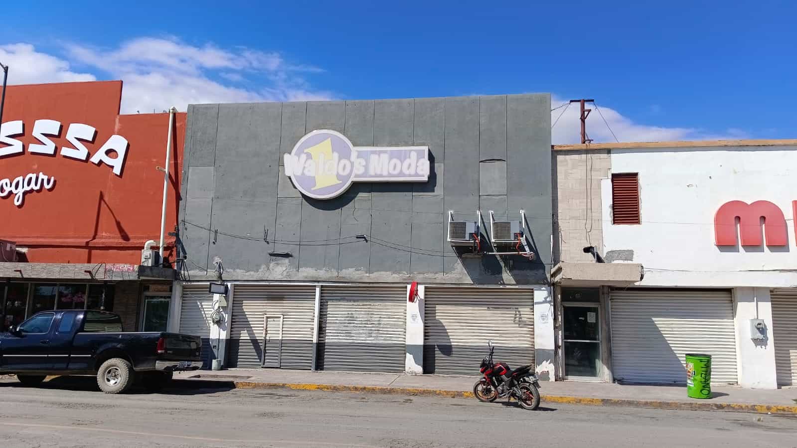 Cierre parcial de waldos moda en sabinas refleja la crisis económica local