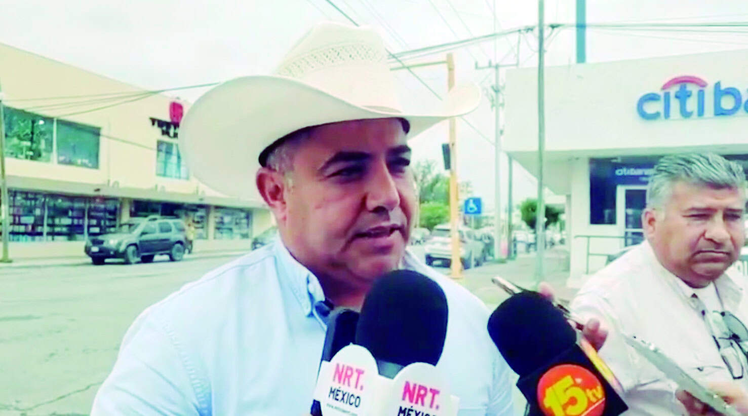 Siguen fallas de semáforos
