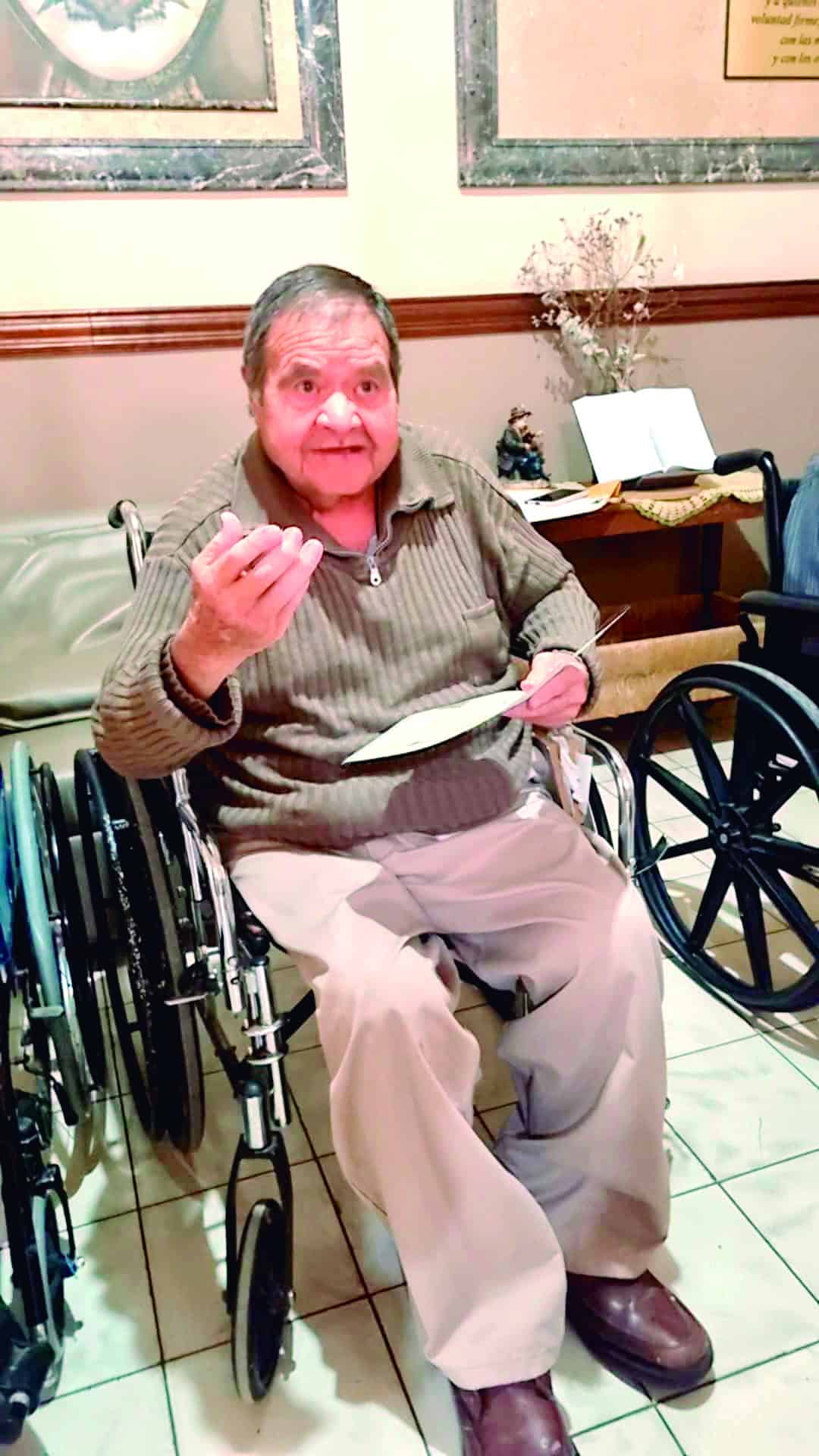 Recuperan abuelitos identidad