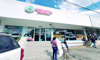 Reabren autofinanciera