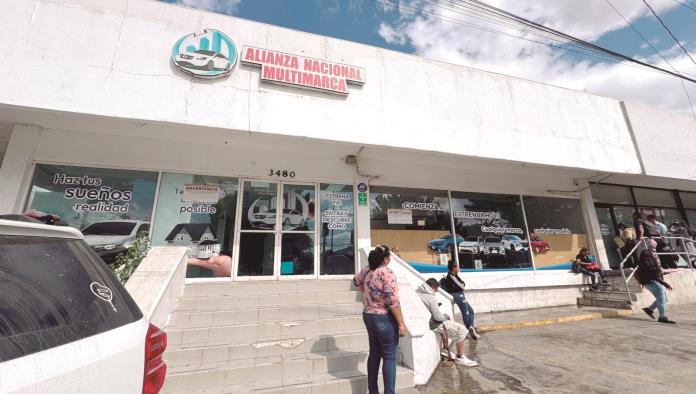 Reabren autofinanciera