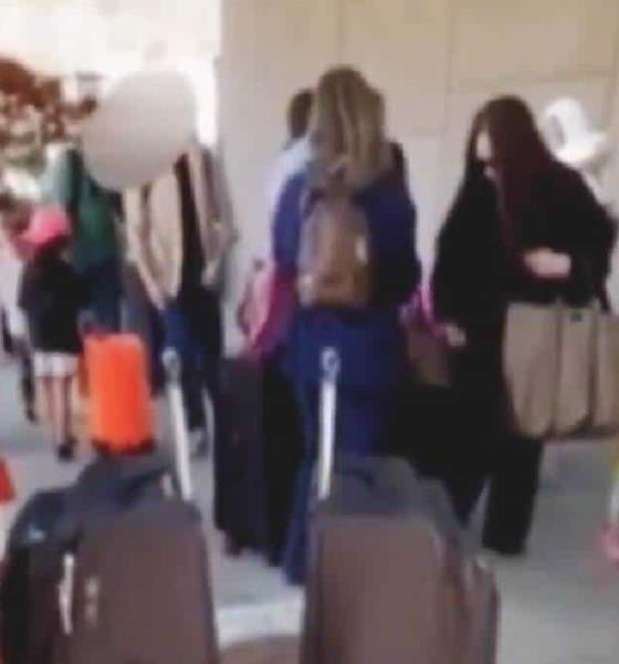 Se entregan 17 familiares de El Chapo Guzmán a autoridades de Estados Unidos