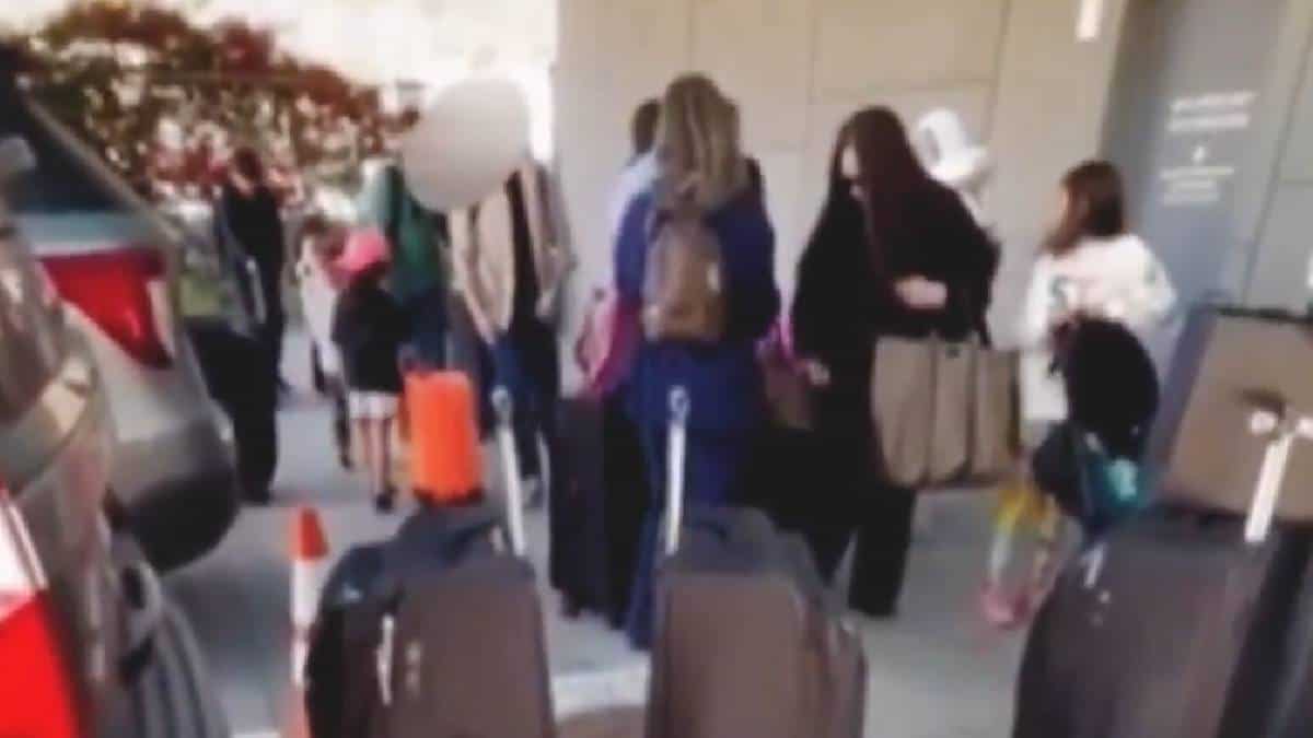 Se entregan 17 familiares de El Chapo Guzmán a autoridades de Estados Unidos