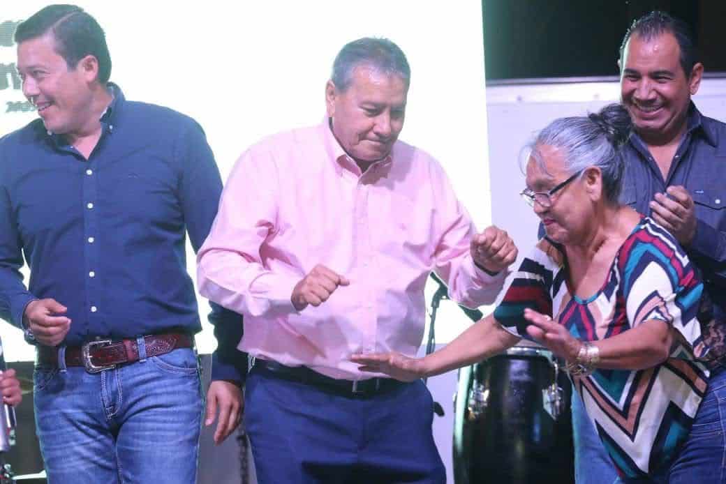 El Presidente Municipal, Oscar Ríos Ramírez festejó a todas las Reinas del Hogar en el Municipio de San Juan de Sabinas.