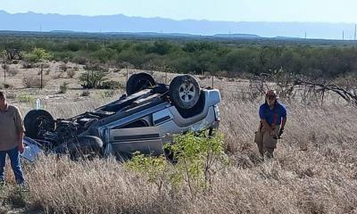 Volcadura en autopista Premier deja a mujer lesionada; moviliza a cuerpos de emergencia