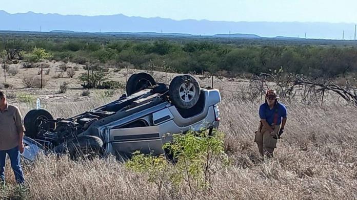 Volcadura en autopista Premier deja a mujer lesionada; moviliza a cuerpos de emergencia Volcadura en autopista Premier deja a mujer lesionada; moviliza a cuerpos de emergencia