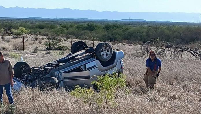 Volcadura en autopista Premier deja a mujer lesionada; moviliza a cuerpos de emergencia