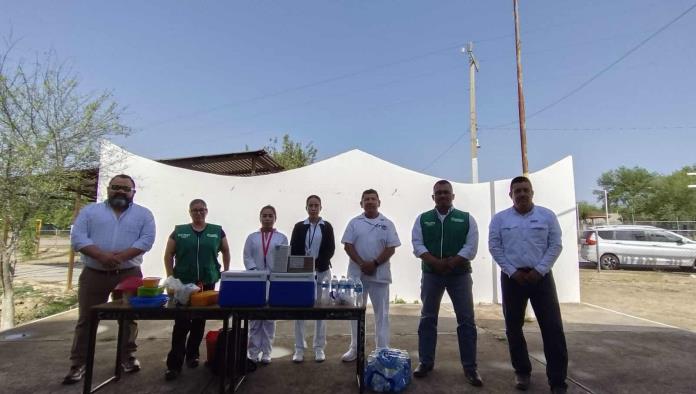 Llevan vacunación y fumigación a escuelas rurales por orden del gobernador