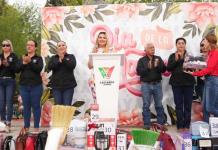 Celebra Yesica el día de las madres