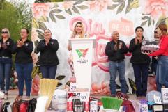 Celebra Yesica el día de las madres