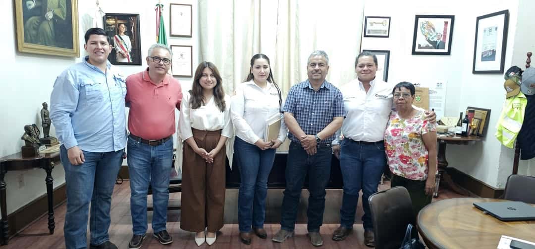 El Alcalde Víctor Leija recibió a representantes del ICATEC, la empresa LM y el CICBEC para acordar abrir un centro de capacitación laboral.