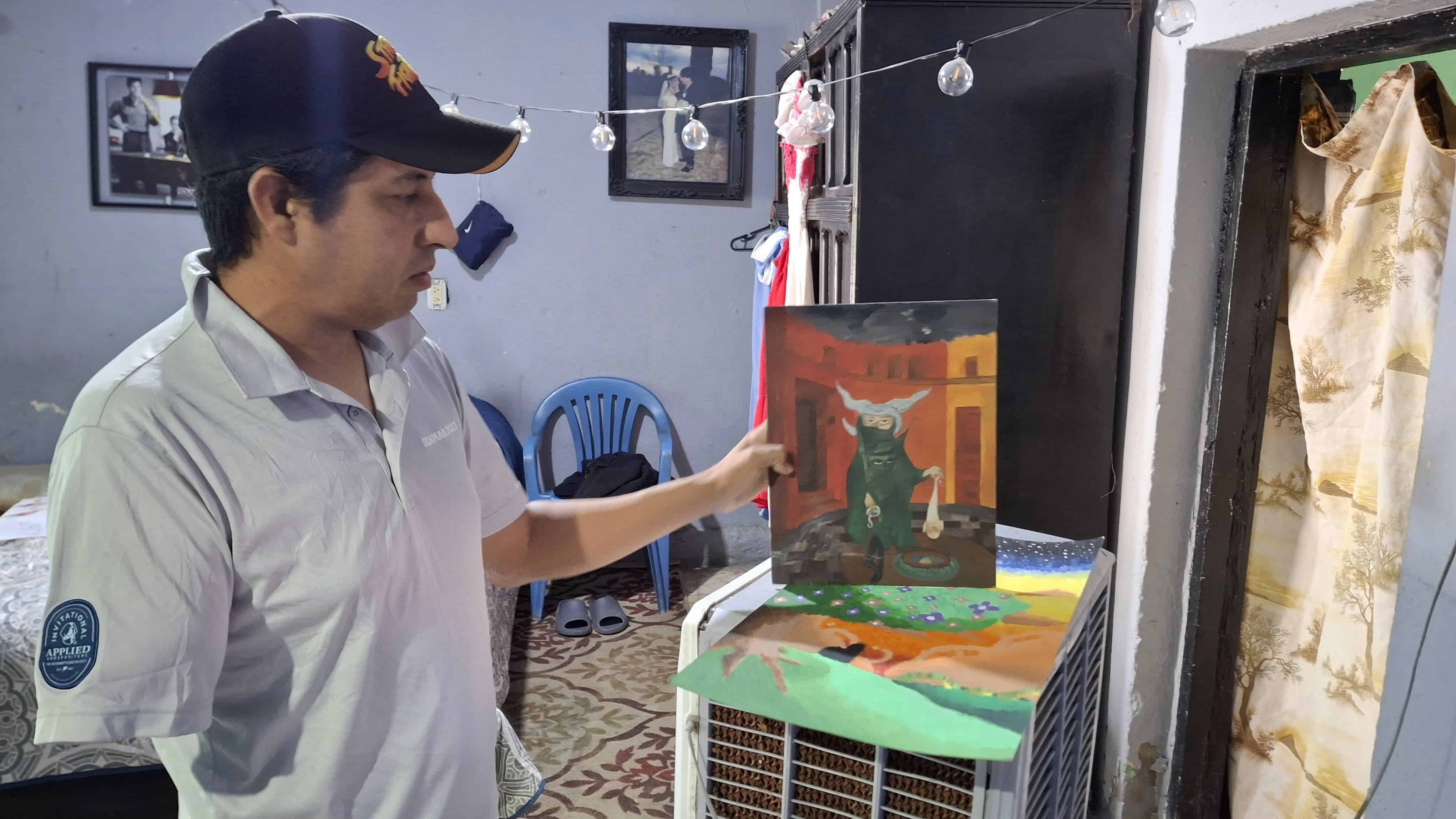 Perdió su brazo; con el que hacía historias