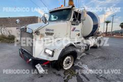 Chocan en el Pape tráiler y revolvedora