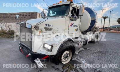 Chocan en el Pape tráiler y revolvedora