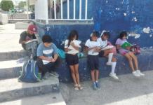 Escuela en Ampliación Guerrero sin Luz ni Clima Tras Robos: Alumnos Sufren Calor Extremo.