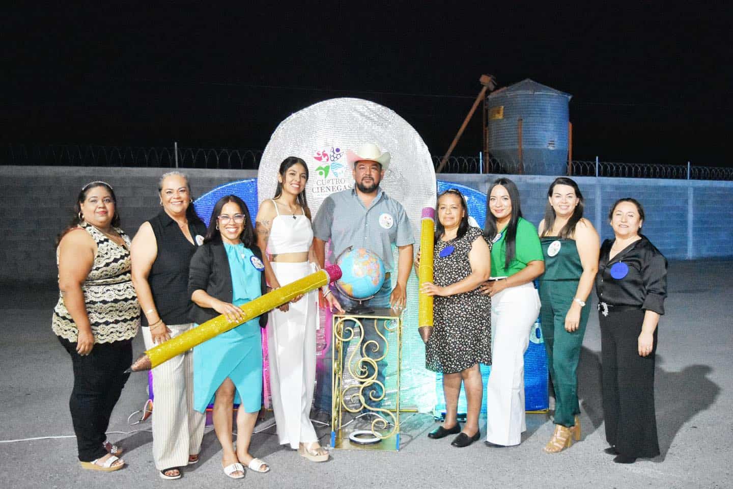 Cuatro Ciénegas celebra a docentes con cena-baile y reconocimientos por su labor educativa