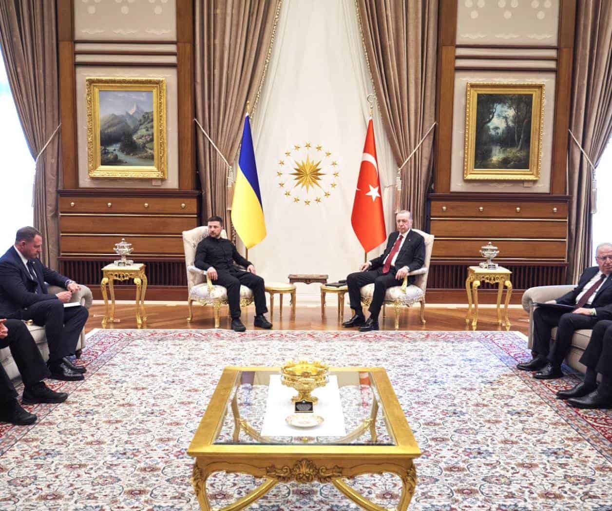 Ucrania y Rusia sostiene conversaciones de paz en Turquía