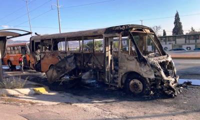 Termina en cenizas camión de la Ruta 7A