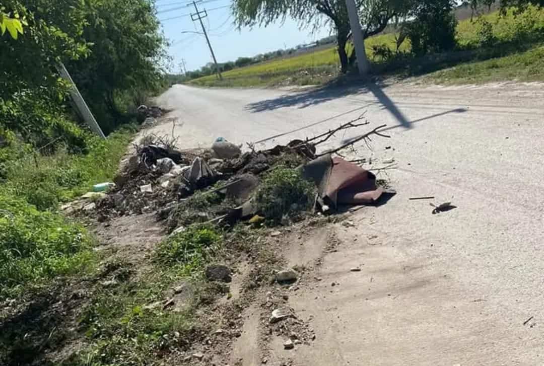 Tiran basura sin control: Vecinos denuncian basureros clandestinos en Nava