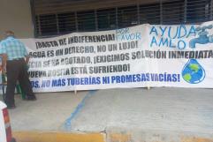 Ciudadanos exigen solución al desabasto de agua en SIMAS Carbonífera con protesta pacífica