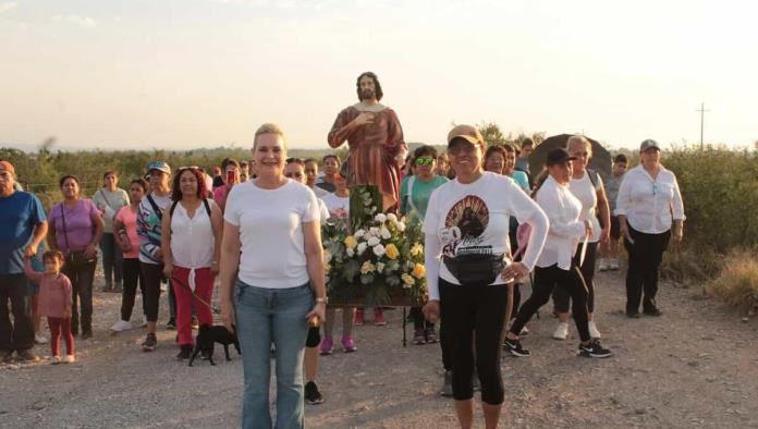 Peregrinación en honor a San Isidro Labrador une a comunidad de Múzquiz en plena sequía