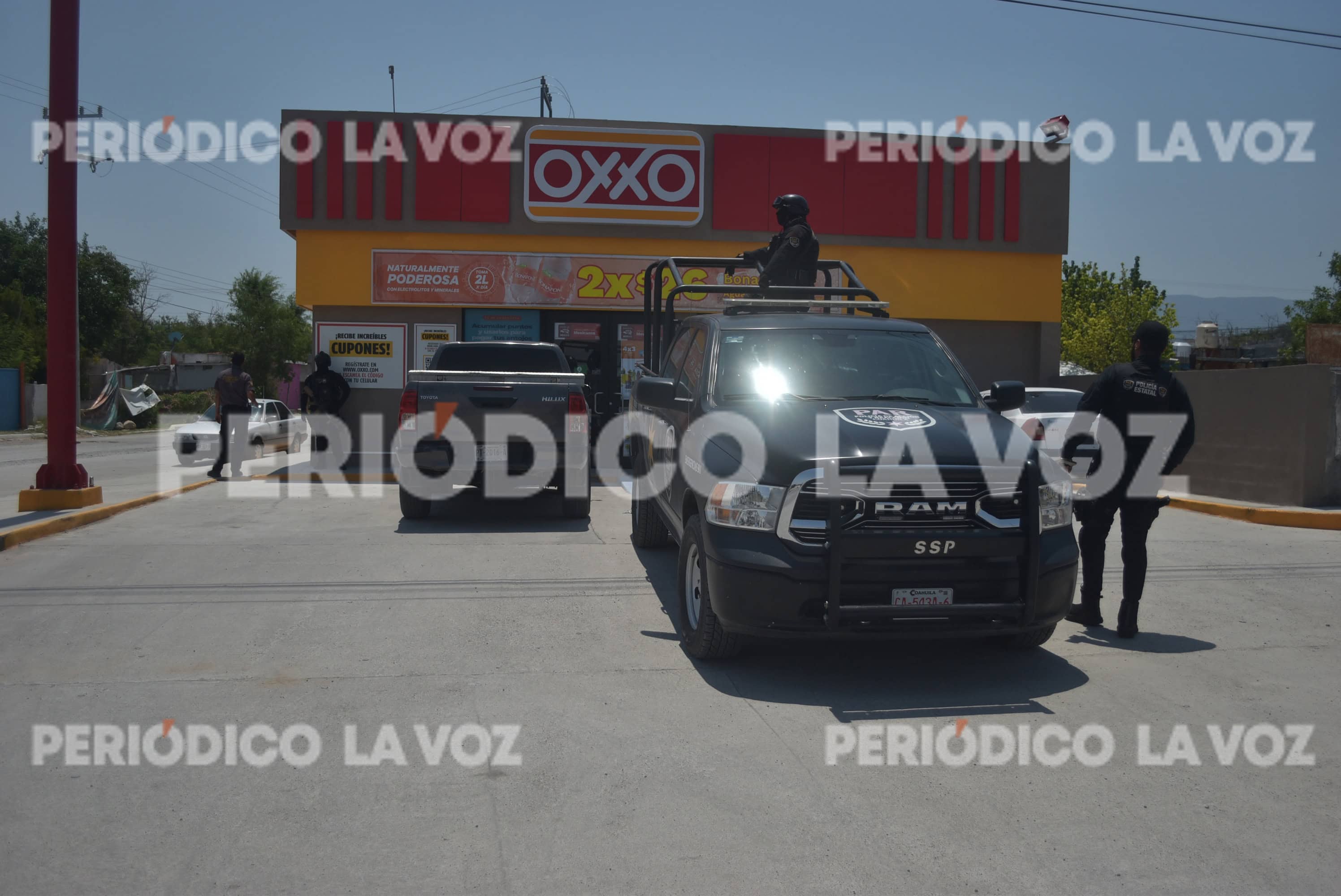 Asaltan tienda en Monclova con machete; delincuente escapa y deja el arma blanca