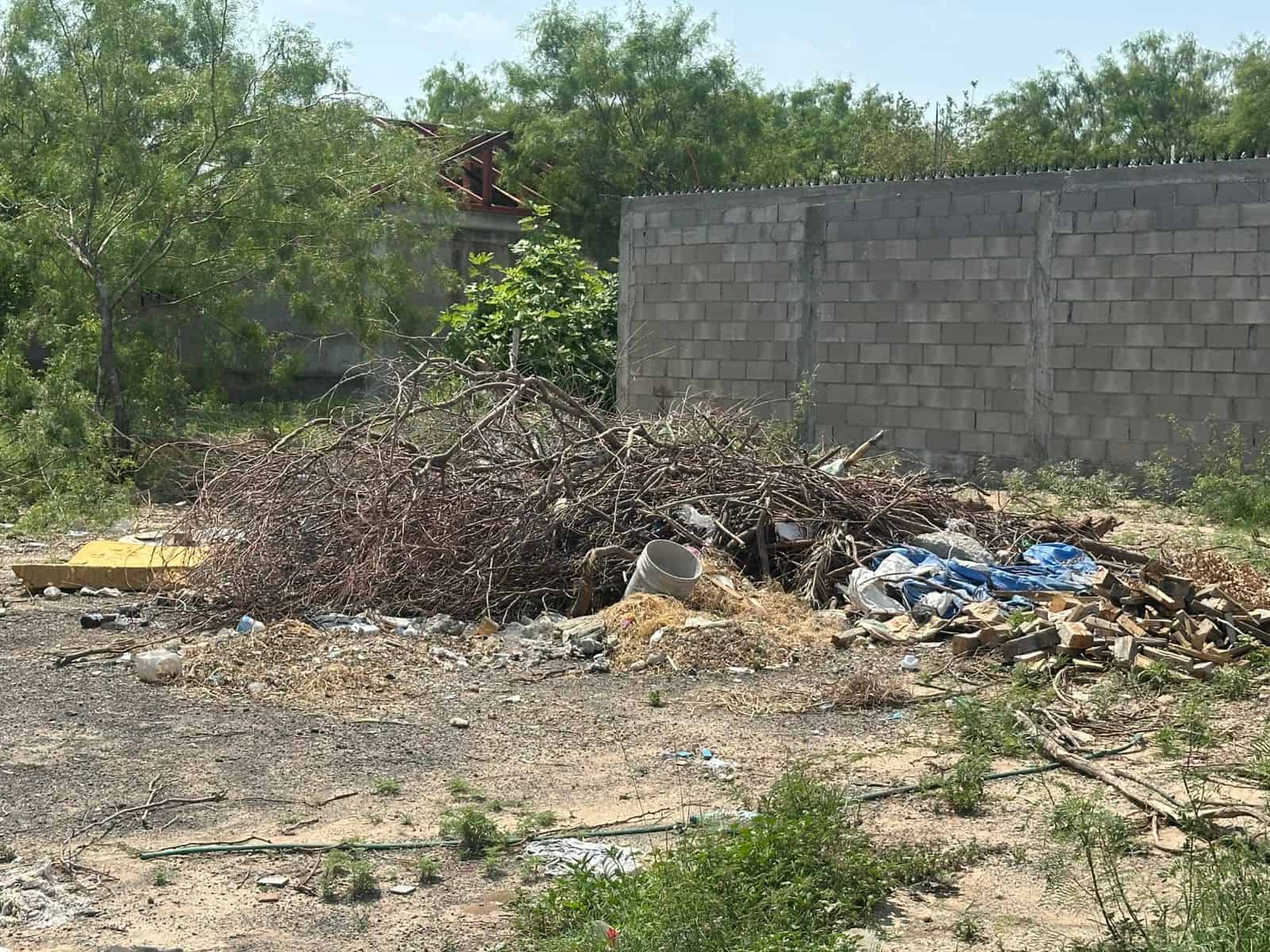 La voz en tu colonia: Vecinos del Ejido Villa de Fuentes Exigen Soluciones Urgentes