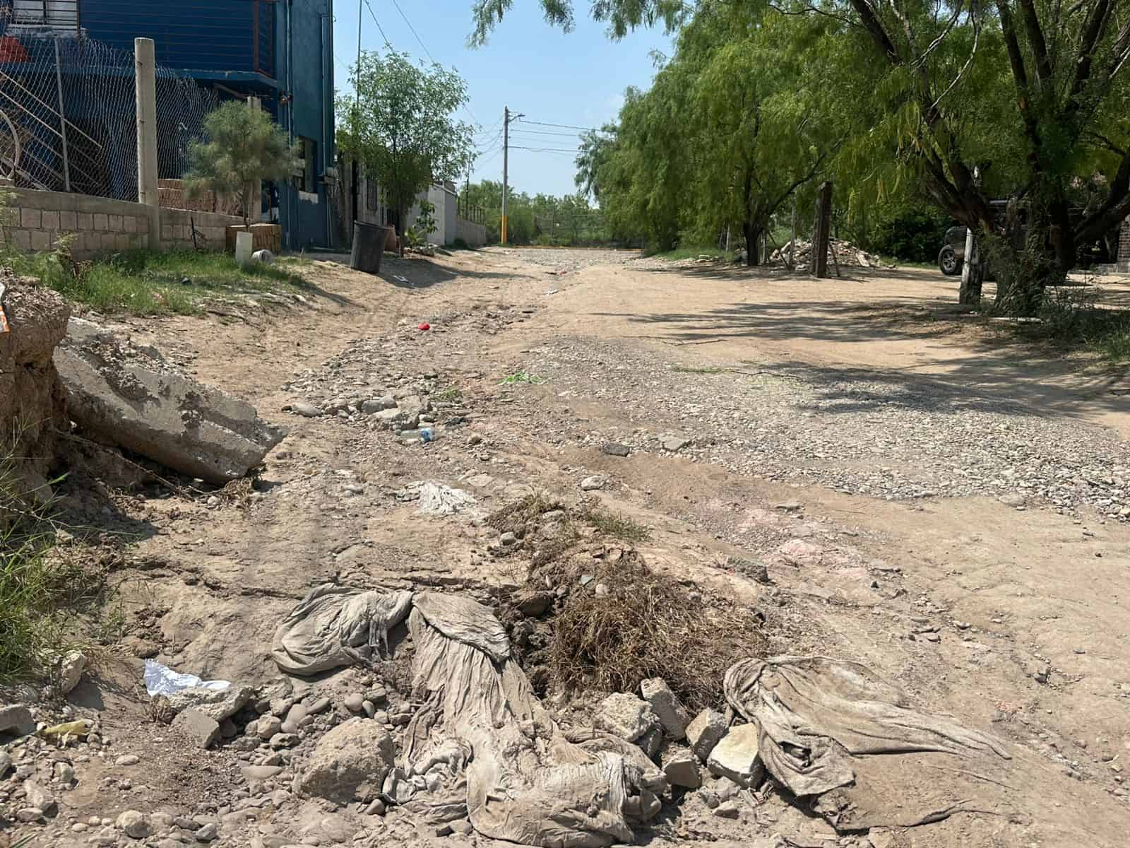 La voz en tu colonia: Vecinos del Ejido Villa de Fuentes Exigen Soluciones Urgentes