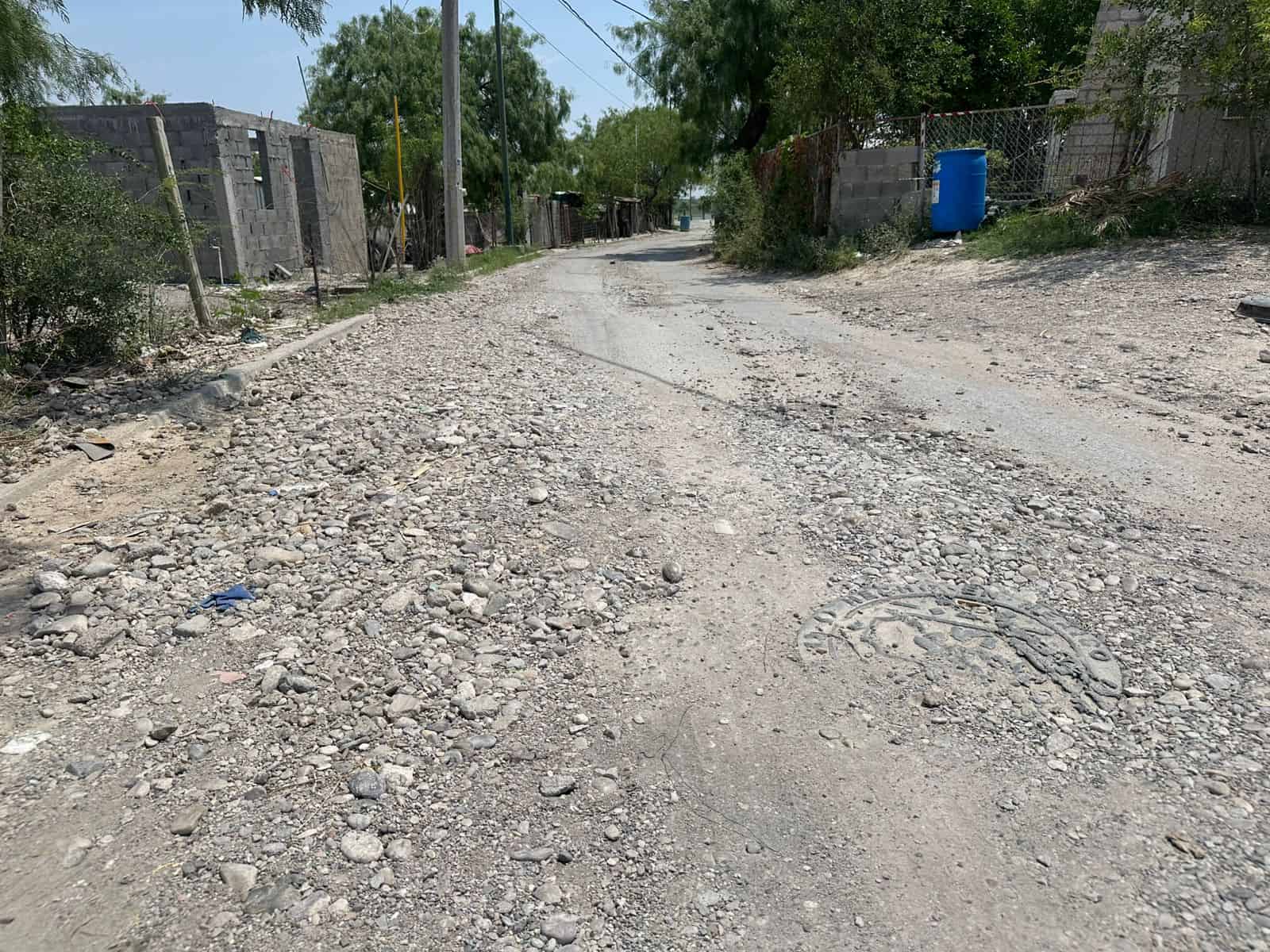 La voz en tu colonia: Vecinos del Ejido Villa de Fuentes Exigen Soluciones Urgentes