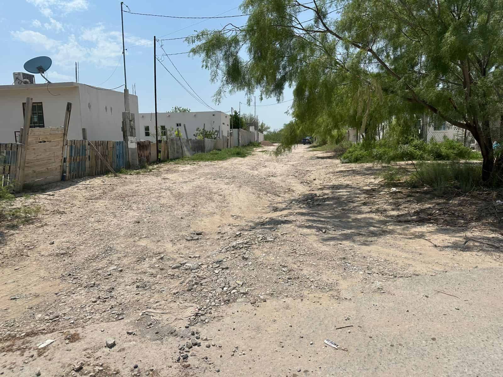 La voz en tu colonia: Vecinos del Ejido Villa de Fuentes Exigen Soluciones Urgentes