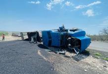 Vuelca Tractocamión en Autopista Allende–Nueva Rosita