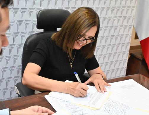 Frontera avanza en regularización de lotes y servicios en Villas del Desierto