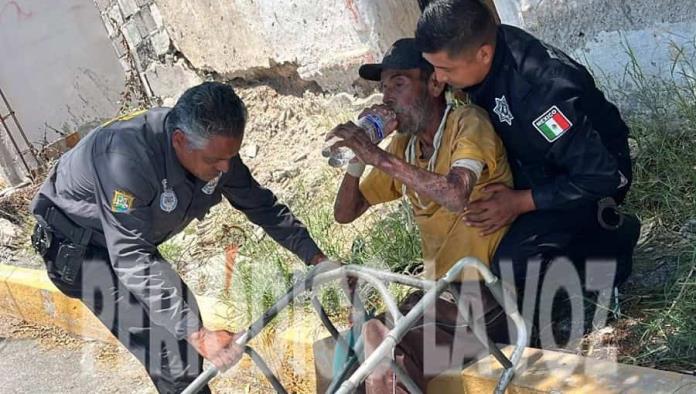Adulto mayor con fractura de cadera no pudo ser trasladado por falta de equipo médico