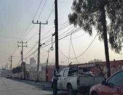 Deja incendio de recicladora sin luz y sin internet