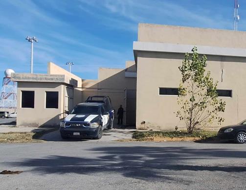 Hombre es enviado al penal por agredir a policía durante audiencia judicial en Coahuila