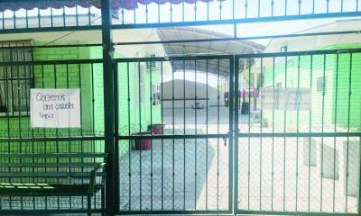 Padres exigen intendente y maestra de inglés en primaria Flores Ortega de Frontera