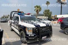 Adicto intenta meterse a pila de agua en Monclova y termina arrestado por la Policía
