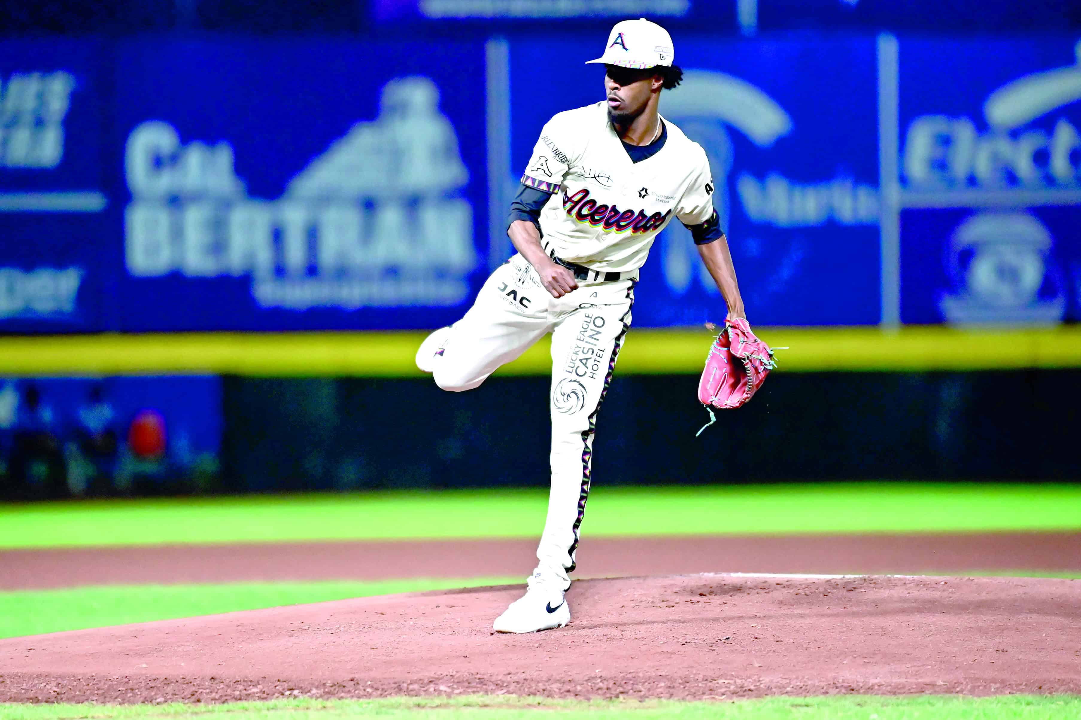 Acereros vence a Rieleros en el primero de la serie con pitcheo de Jorge Tavarez