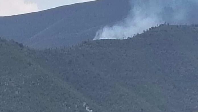 Incendio forestal en la Serranía de Múzquiz moviliza a brigadistas de Protección Civil