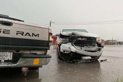 Accidente vehicular sin lesionados frente a escuela primaria 