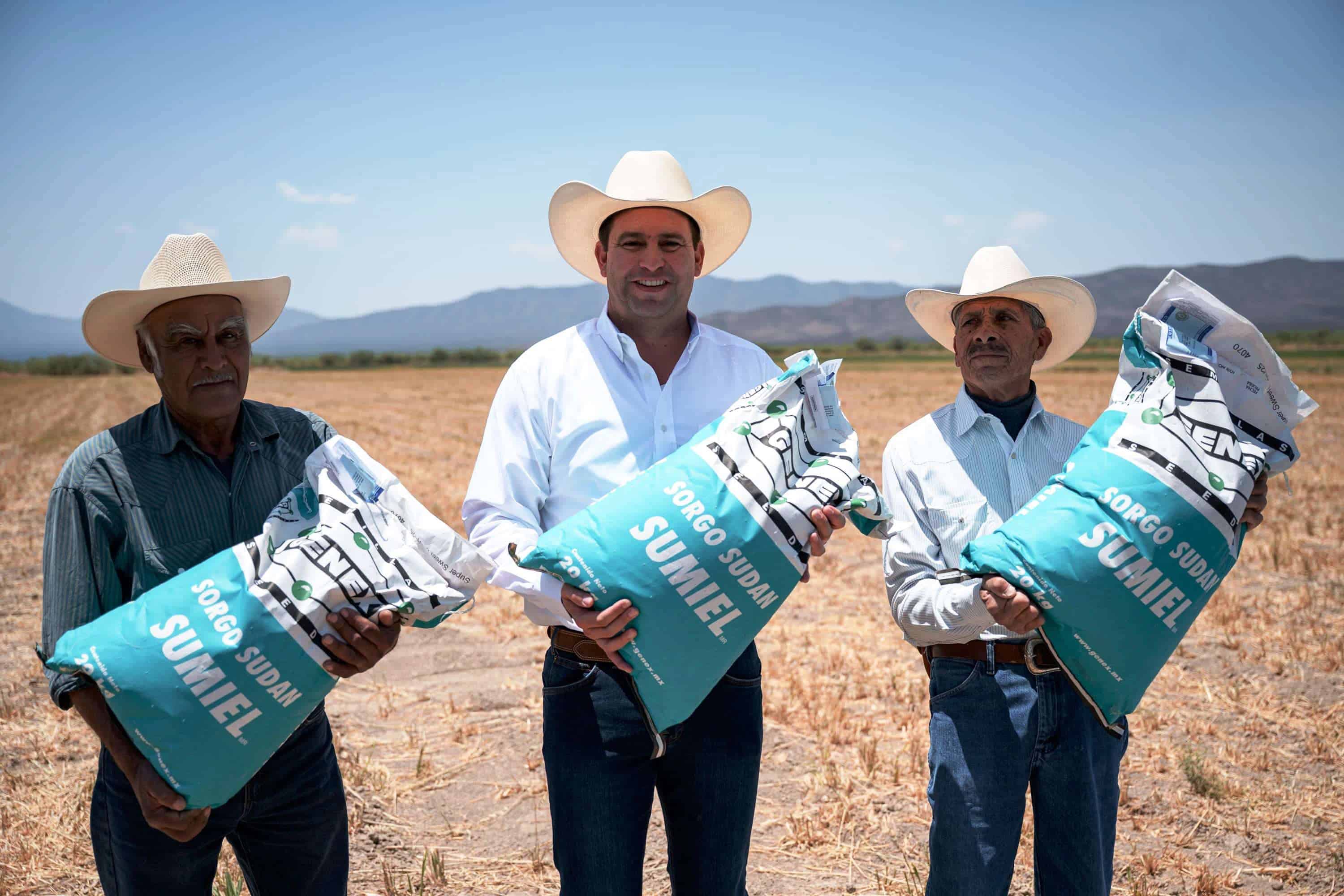 Impulsa Javier Díaz programas agrícolas 