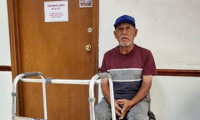 Abuelito pierde pensión y visa en taxi de Radio Taxímetro; chofer se niega a devolverla