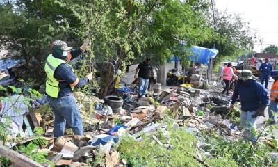 Retiran 20 toneladas de basura y desechos de vivienda en colonia Bellavista, Frontera